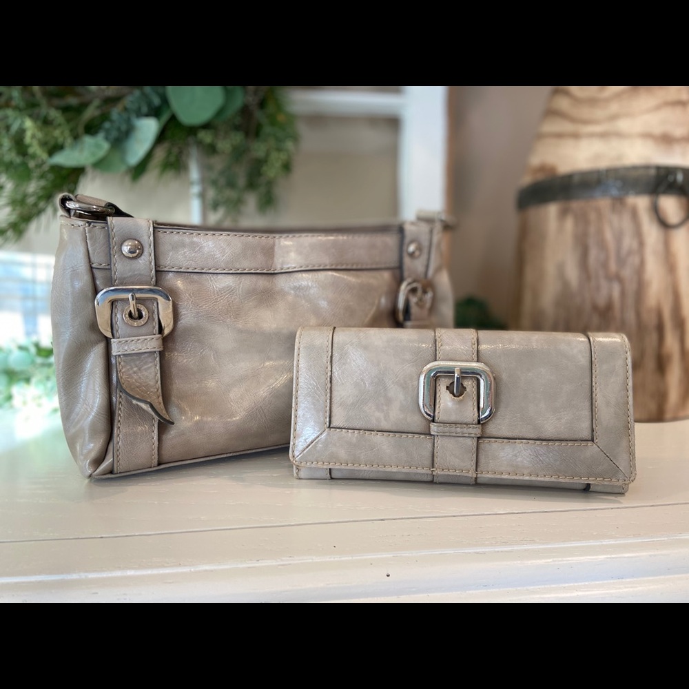 NY&Co Purse & Wallet Set